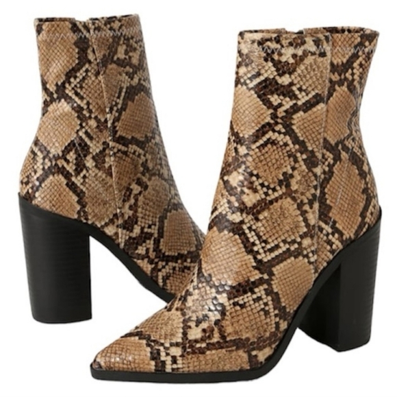 Lulus Snakeskin Western Block Heel Booties – Tan/Black – Size 6.5 - Picture 4 of 8